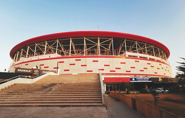 两场合砍35分10三分！终于为自己正名，季后赛还得靠你.